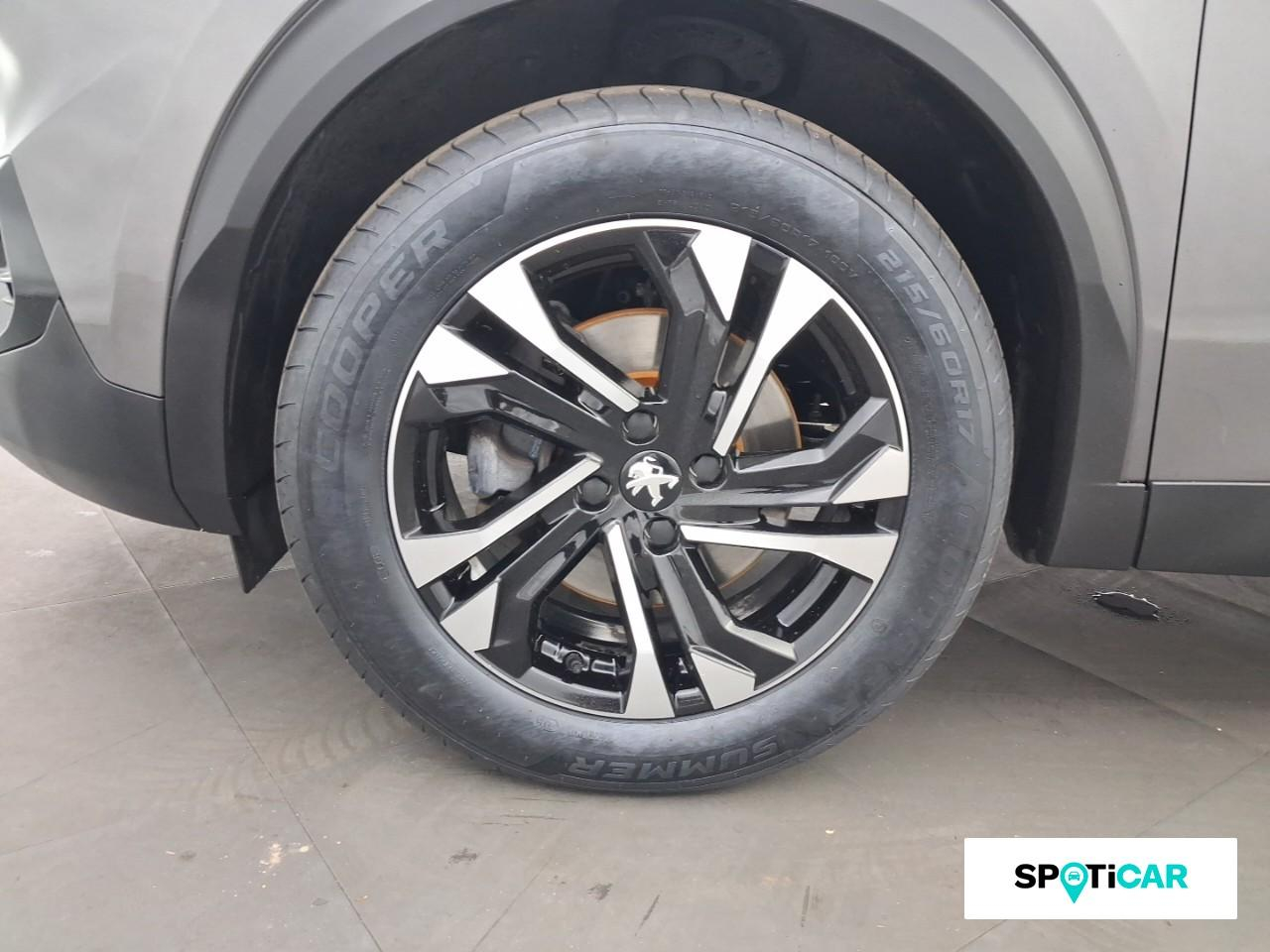 Peugeot 2008 1.5 bluehdi 130ch s&s roadtrip eat8 125g — photo 11