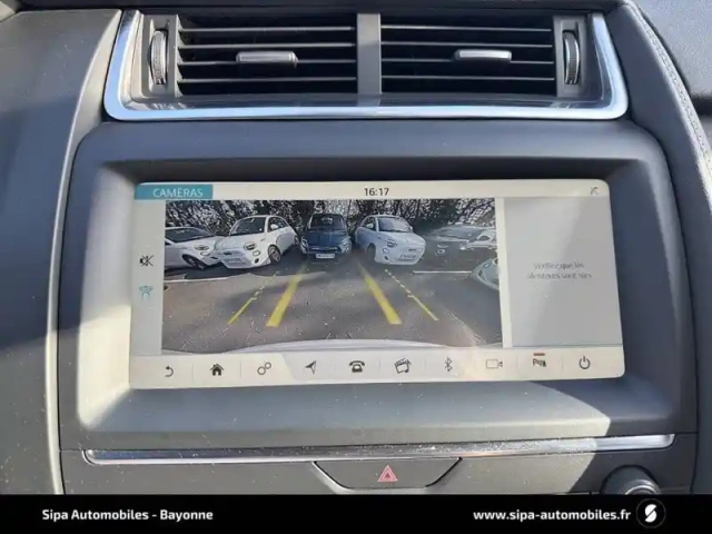 Jaguar E-Pace 2.0 d - 150 ch awd bva — photo 24