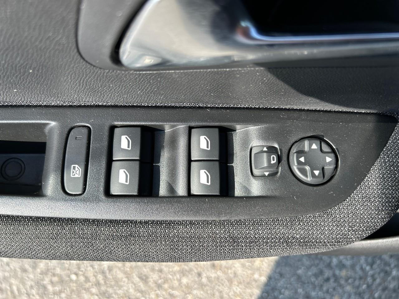 Peugeot 208 1.2 100ch s&s style — photo 18