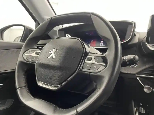 Peugeot 208 puretech 100 s&amp;s bvm6 — photo 29