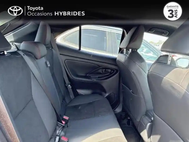 Toyota Yaris cross 116h gr sport my22 — photo 7
