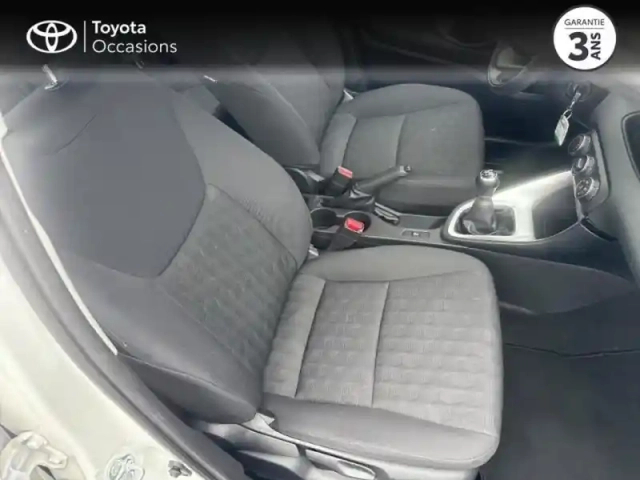 Toyota Yaris 120 vvt-i dynamic business 5p mc24 — photo 6