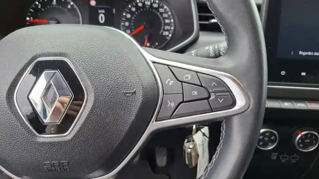 Renault Clio blue dci 85 — photo 26