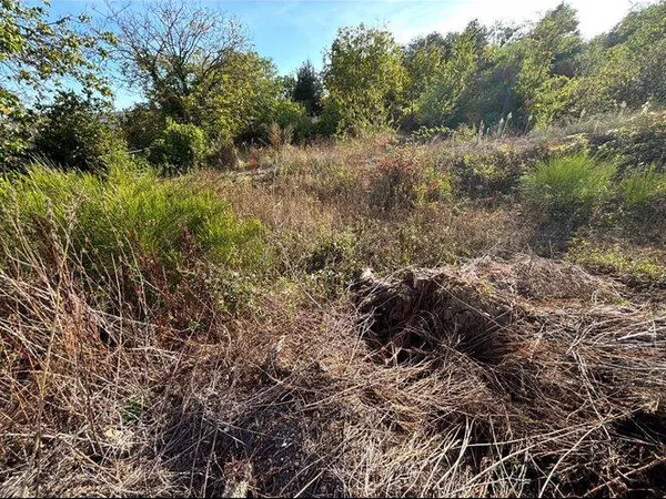 Terrain 2400 m²