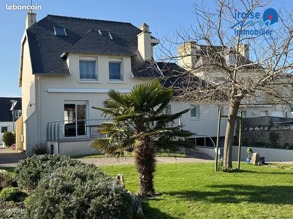 Propriété 7 pièces 181 m²