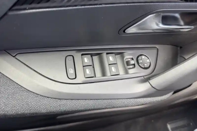 Peugeot 2008 electrique 54 kwh 156 ch — photo 20