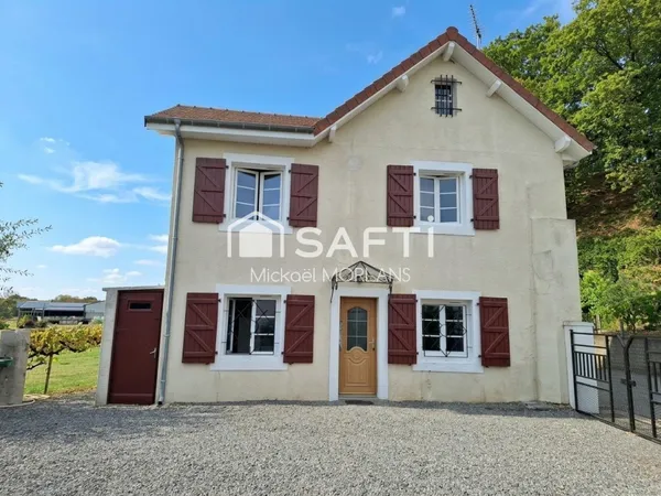 Maison de village pleine de charme - 3 chambres, jardin et calme