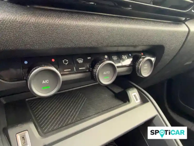 Citroën C4 hybride 145 e-dcs6 — photo 19