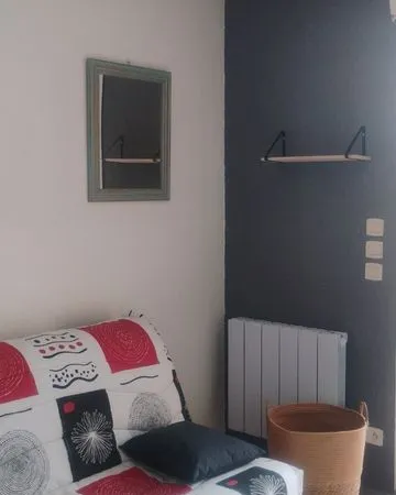Studio meublé avec terrasse vue degagee