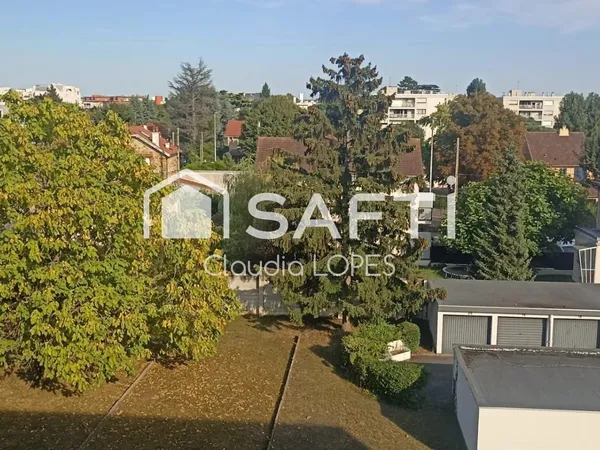 APPARTEMENT F4 A MOINS DE 10 MINUTES DE LA GARE