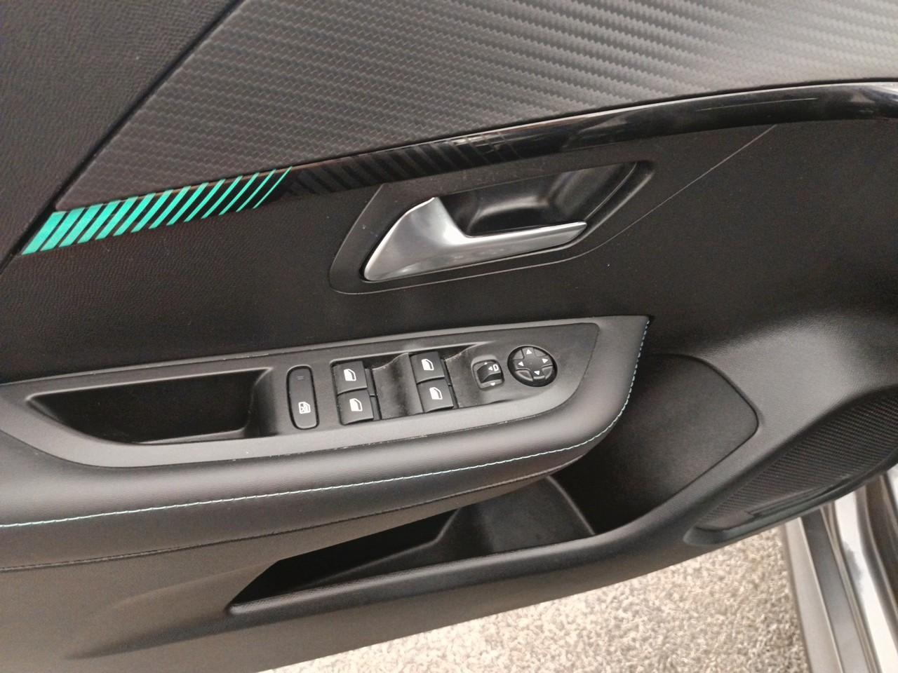 Peugeot 208 puretech 100 s&s bvm6 allure — photo 20
