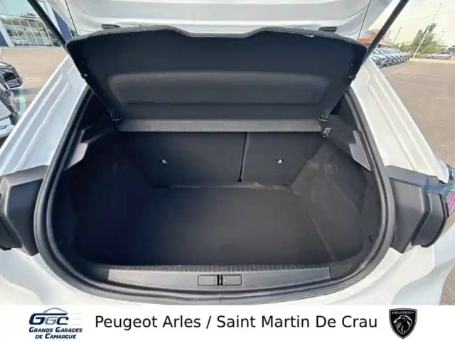 Peugeot 208 hybrid 136 e-dcs6 — photo 6