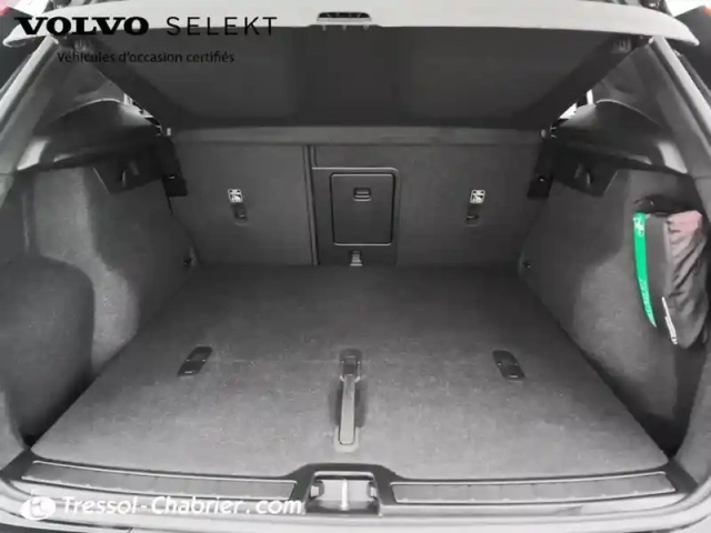 Volvo Xc40 b3 163 ch dct7 ultra — photo 8