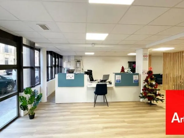Bureaux 858 m²