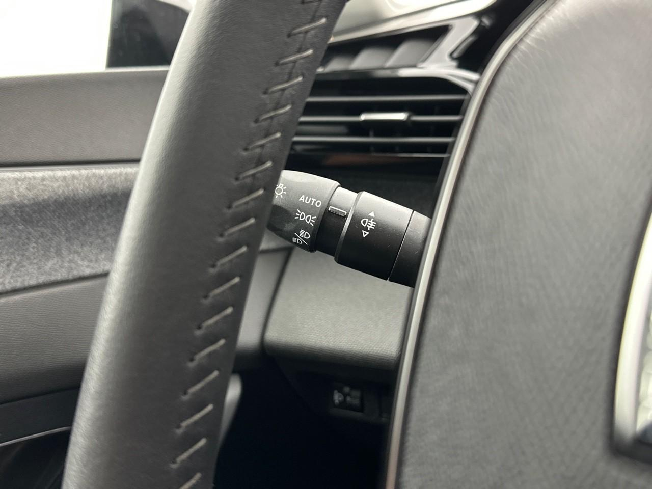 Peugeot 308 hybrid 145 e-dcs6 allure — photo 20
