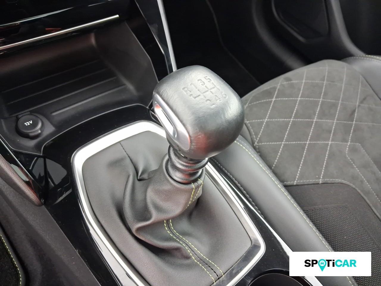 Peugeot 208 1.2 puretech 100ch s&s gt pack — photo 14