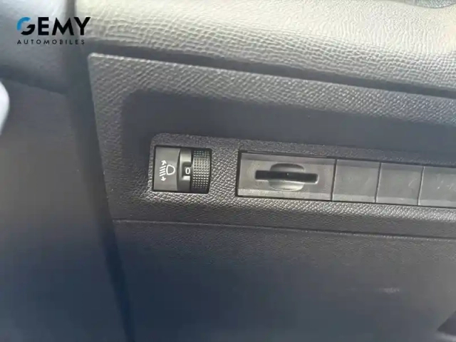 Peugeot 308 hybrid 145 e-dcs6 — photo 20
