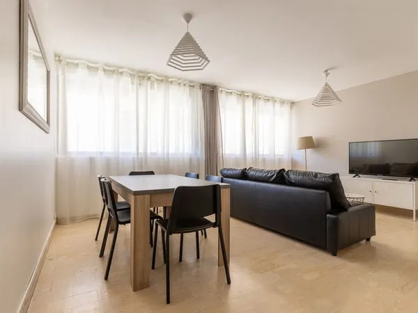 Appartement professionnel et. habitation