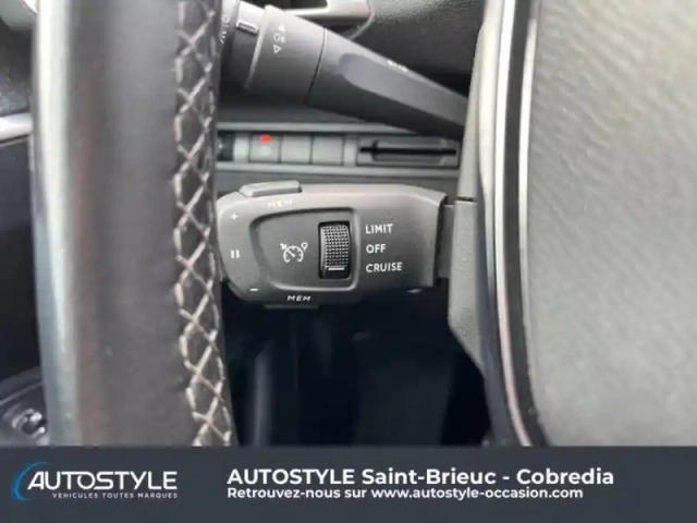 Peugeot 3008 1.5 bluehdi 130ch s&amp;s allure pack — photo 8