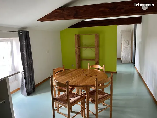 Studio Appartement meublé de 29 m² centre de bressuire (uniquement pour étudiant)