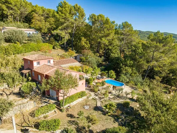 Maison 7 pièces 201 m²