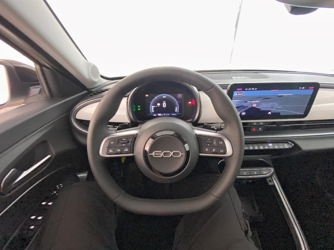 Fiat 600 t-gen 3 1.2 hybrid 145ch edct6 pop — photo 12