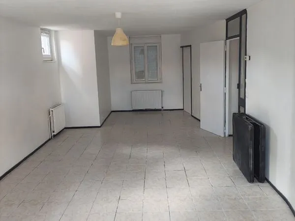 Cergy - 100m2 - 2eme - 3 ch balcon-parking-5 minutes gare