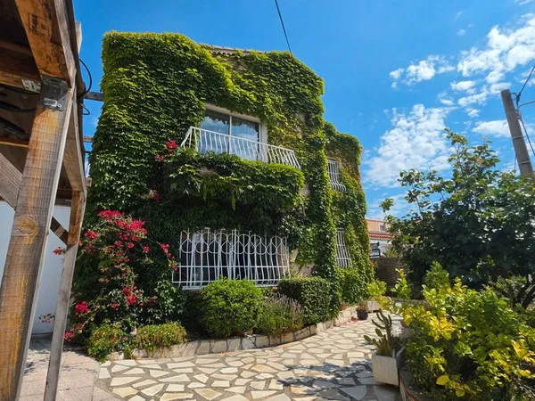 Grande maison familiale au sud