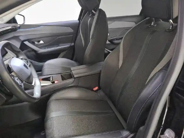 Peugeot 308 sw phev 180 e-eat8 — photo 31