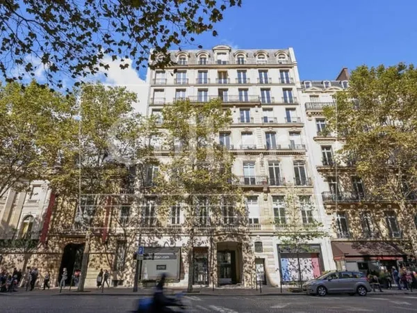 Bureaux 550 m²