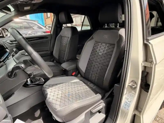 Volkswagen T-Roc 1.5 tsi evo2 150ch r-line dsg7 — photo 13
