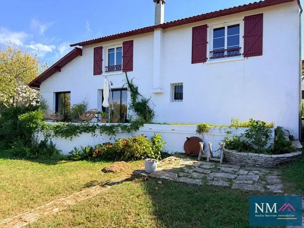 Maison 6 pièces 227 m²
