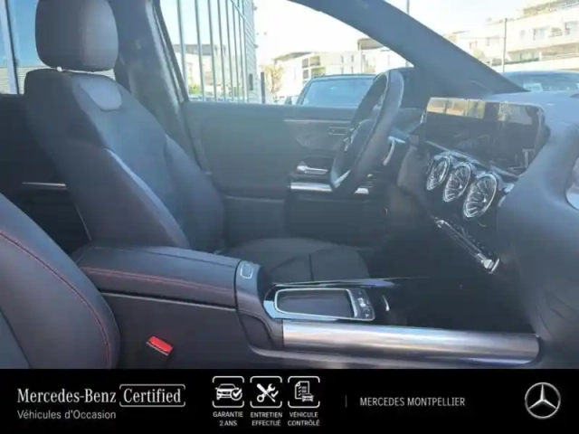 Mercedes Gla 200 d 150ch amg line 8g-dct — photo 11