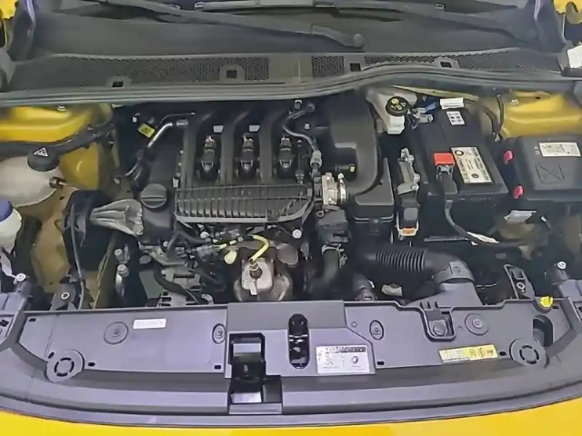 Peugeot 208 puretech 75 s&amp;s bvm5 — photo 93