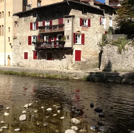 Maison 7 pièces 300 m²