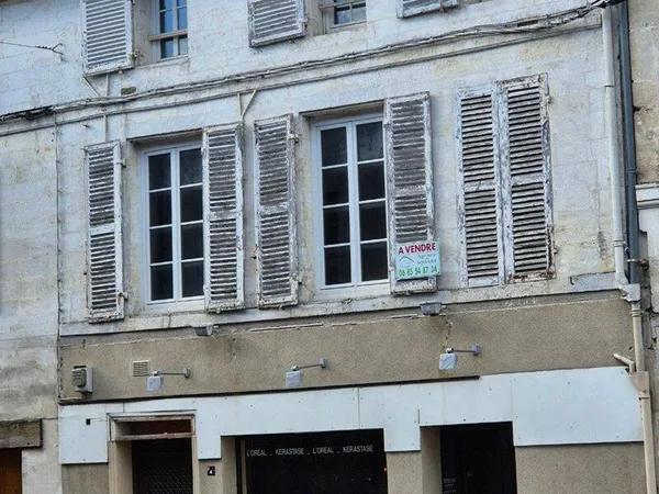 Local commercial 170 m²