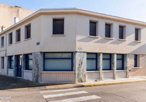 Local commercial bureaux