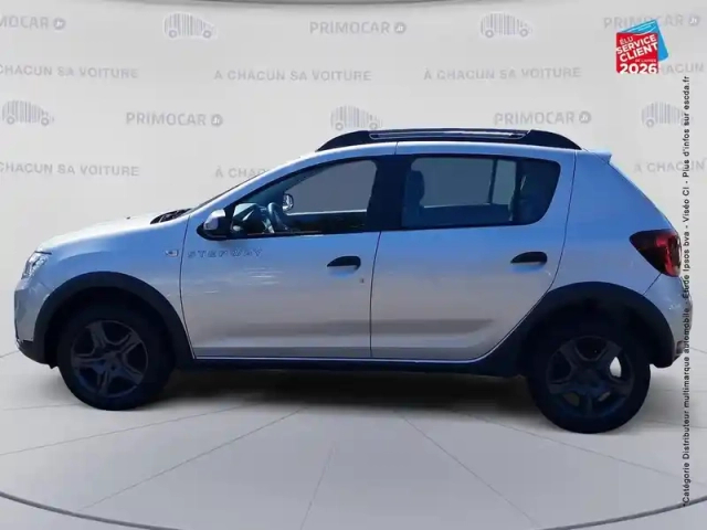 Dacia Sandero 0.9 tce 90ch explorer — photo 9