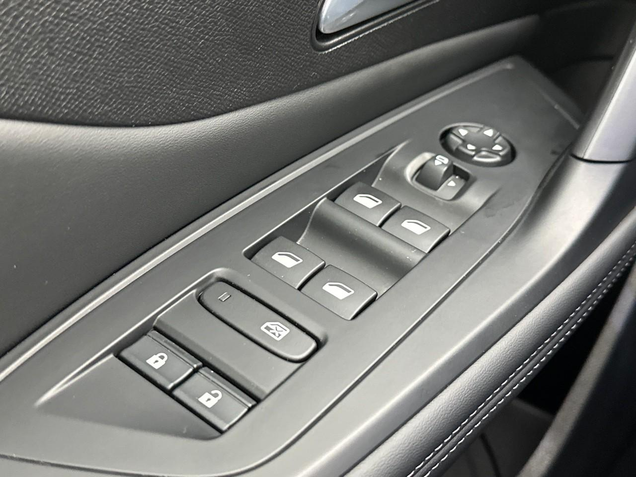 Peugeot 308 hybrid 145 e-dcs6 allure — photo 16