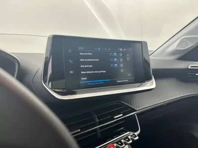 Peugeot 208 puretech 75 s&amp;s bvm5 — photo 80