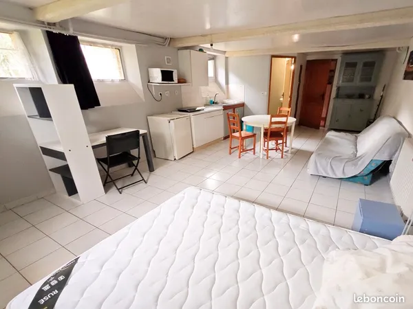 Studio 30m2 réservé aux étudiants chez l'habitant
