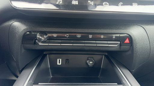 Citroen C5 Aircross 1.5 BlueHDi 130 EAT8 - Shine – 2022 – 57084 km – Diesel – Boîte Automatique — photo 22