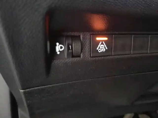 Peugeot 2008 bluehdi 130 s&amp;s eat8 — photo 32