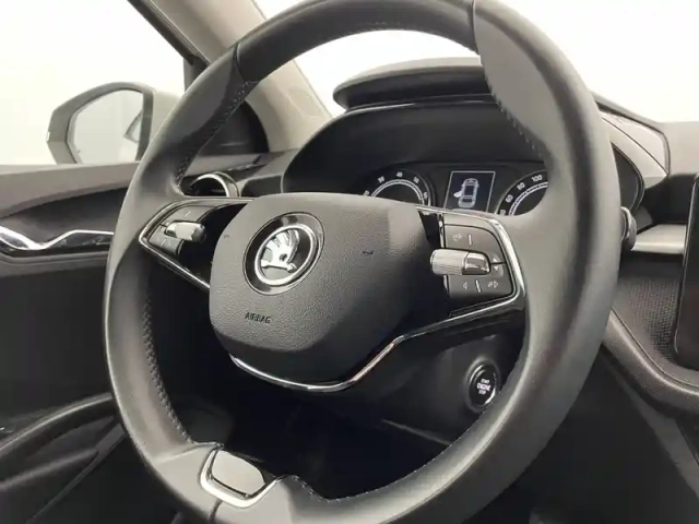 Skoda Fabia 1.0 tsi 95 ch bvm5 — photo 29