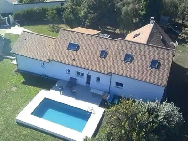 Maison familiale 316 m2 avec piscine