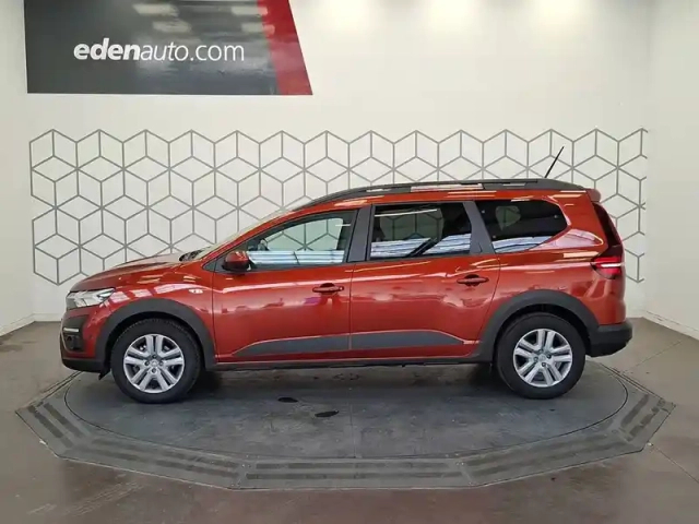 Dacia Jogger tce 110 7 places — photo 2