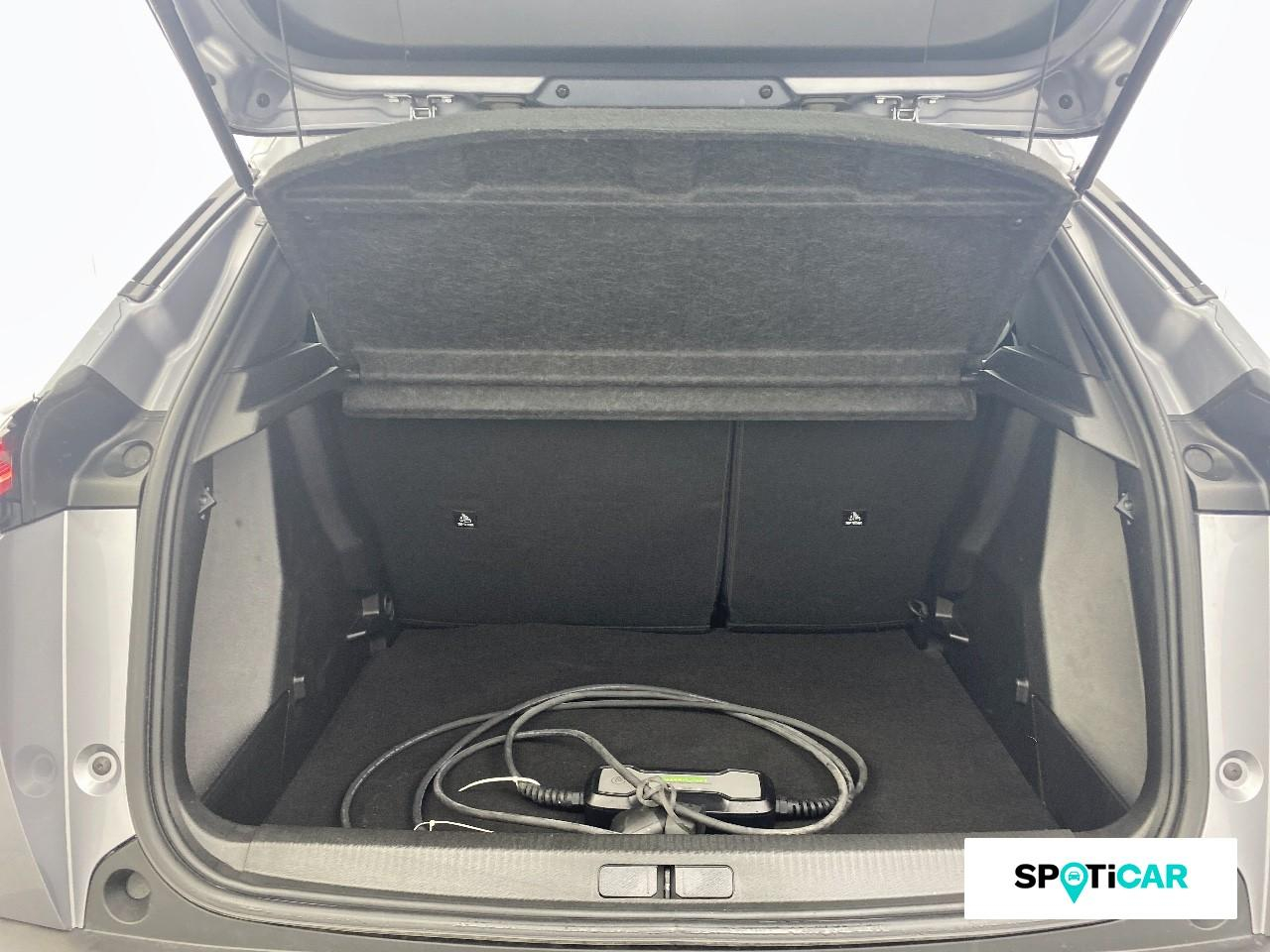 Peugeot 2008 e-2008 136ch active — photo 6