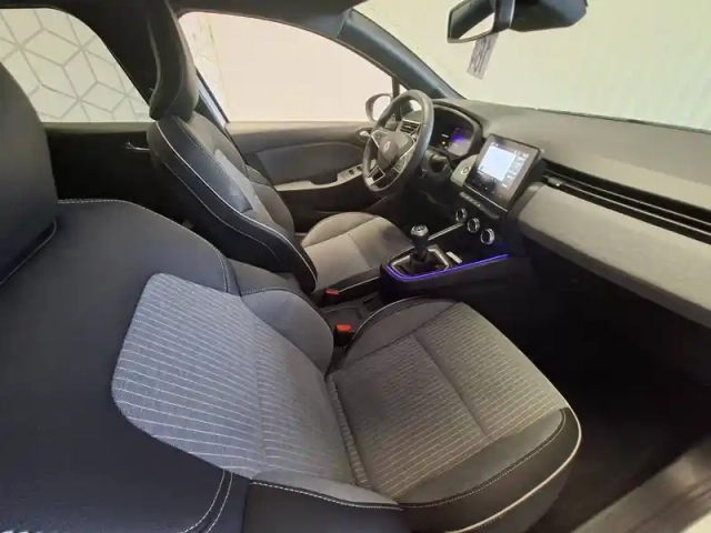 Renault Clio tce 90 ch gsr2 — photo 26