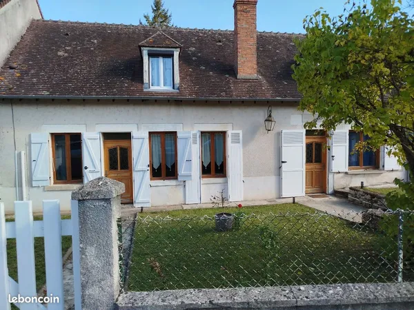 Maison atypique à Léré