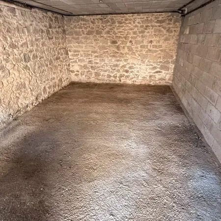 Garage 22,5m2,porte neuve, électricité, Guéret